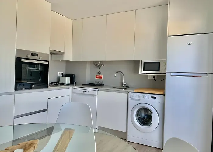 Barardo Street 巴勒尔